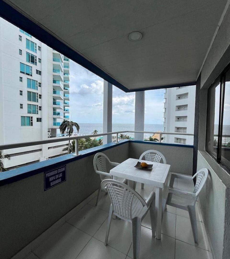 Apartamento Edificio Portofino Vistas De *